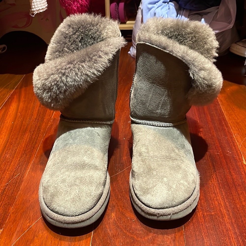 Grey ugg winter boots